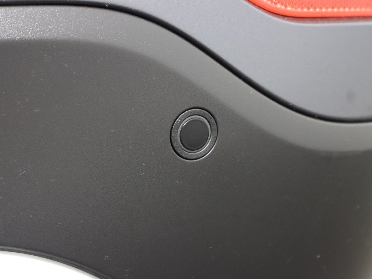 Vehicle image 36 of 42