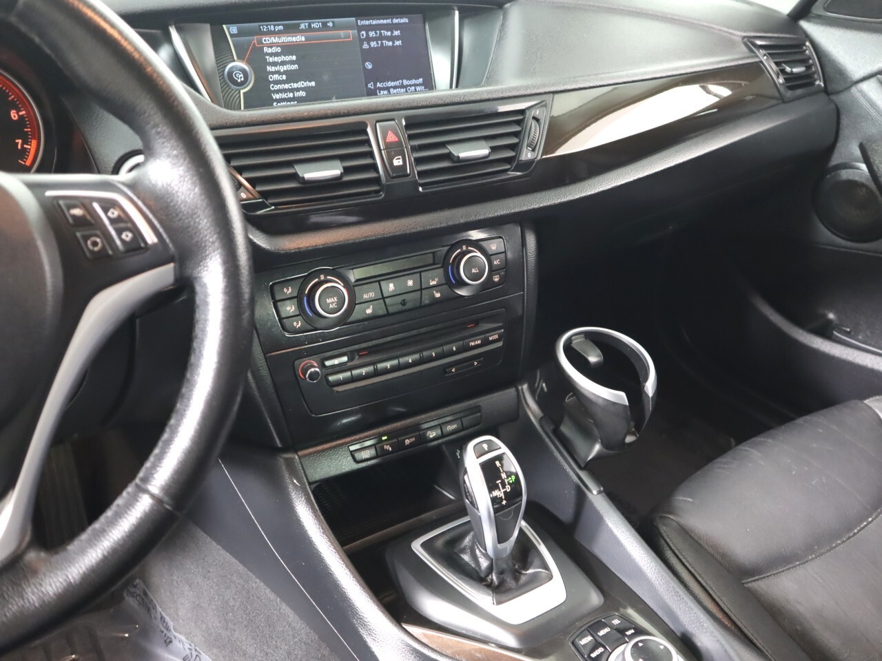 Vehicle image 14 of 42