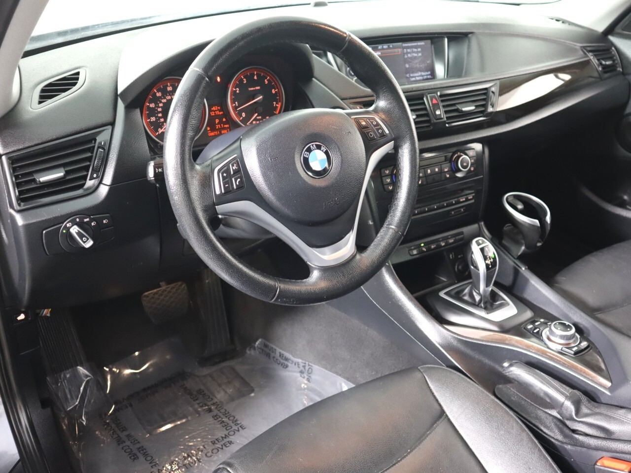 Vehicle image 8 of 42