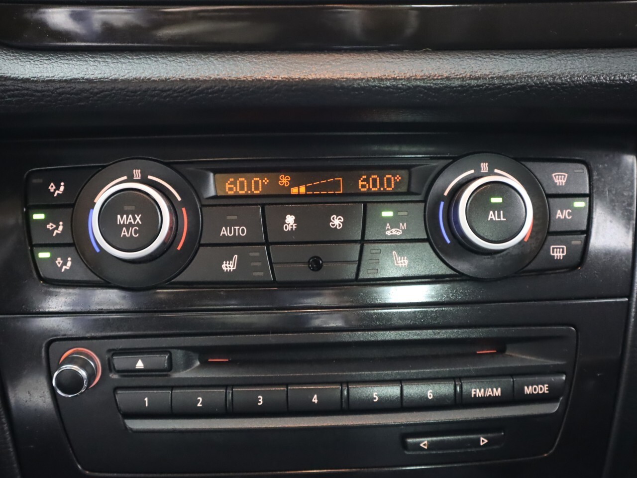 Vehicle image 19 of 42