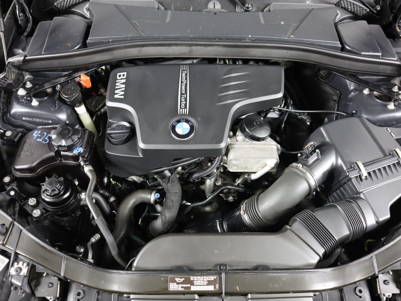 Vehicle image 40 of 42