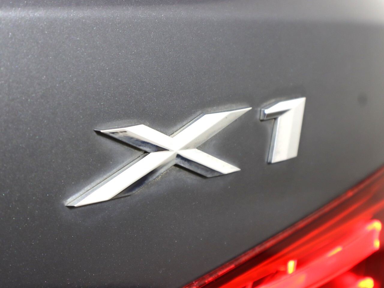 Vehicle image 34 of 42