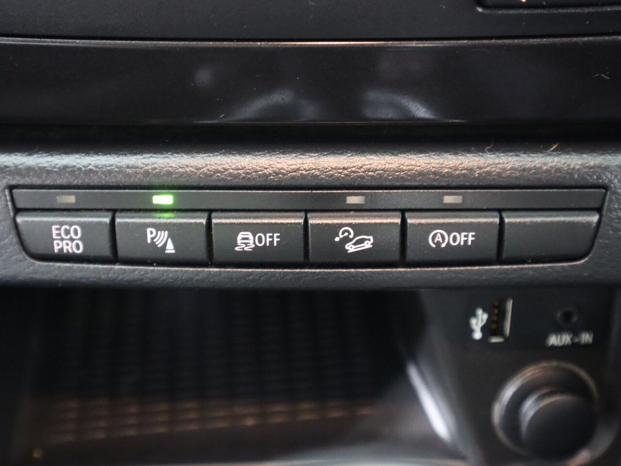 Vehicle image 21 of 42
