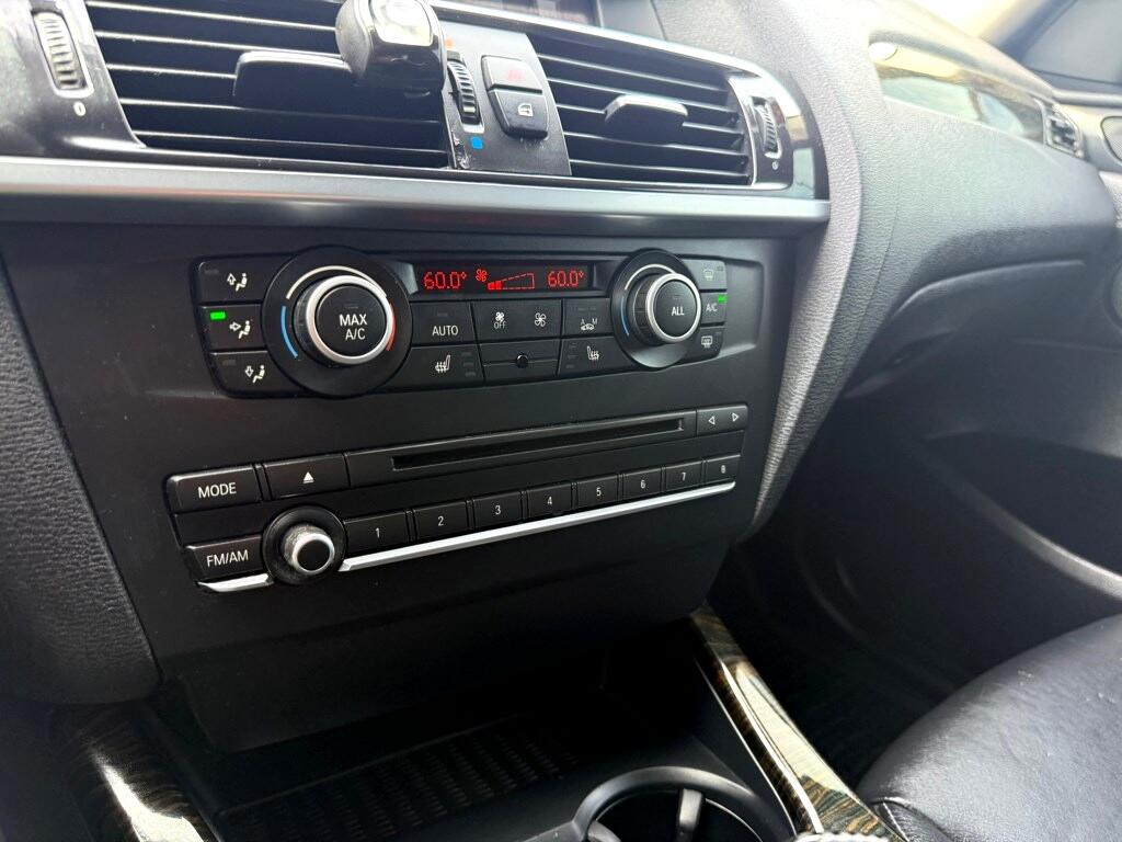 Vehicle image 22 of 32