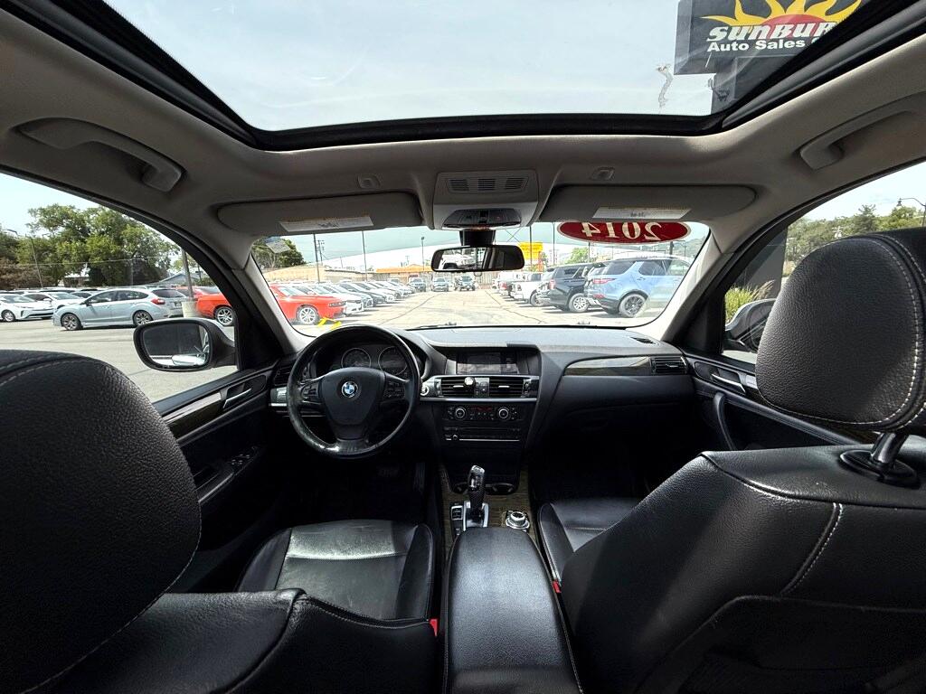 Vehicle image 31 of 32