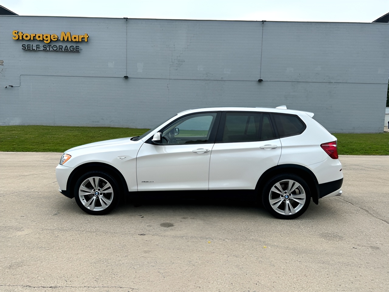 Vehicle image 21 of 21