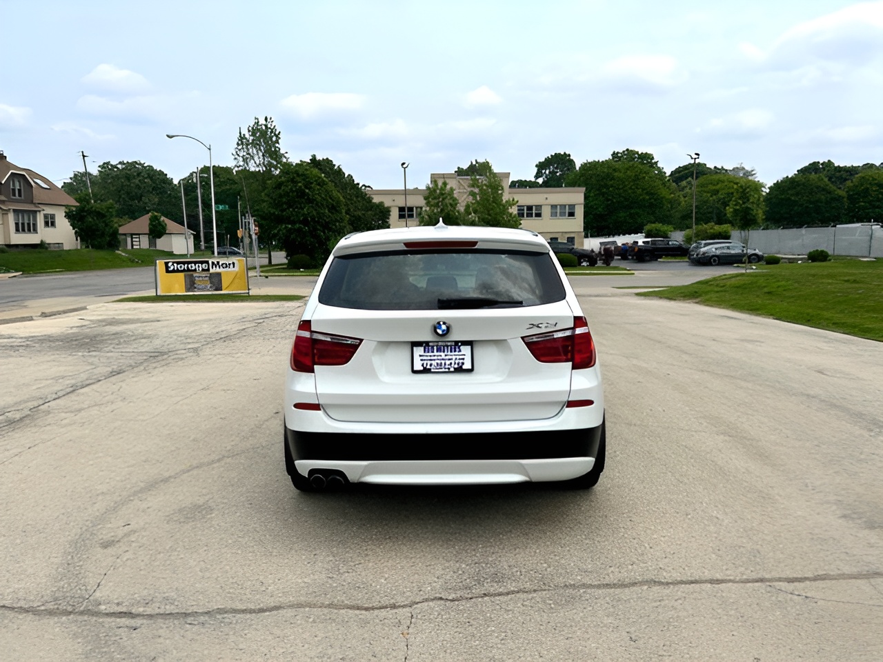 Vehicle image 19 of 21