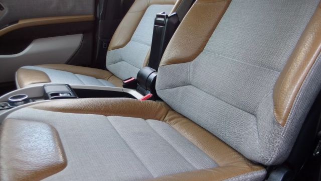 Vehicle image 20 of 59