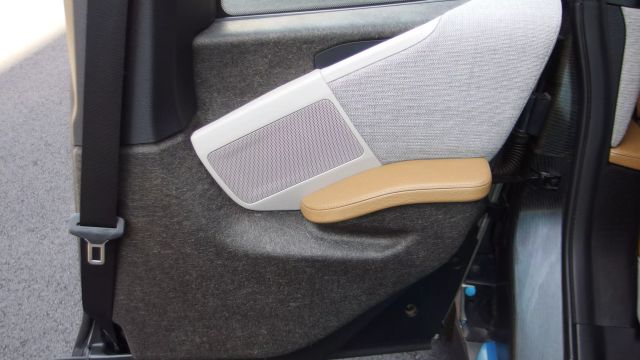 Vehicle image 39 of 59