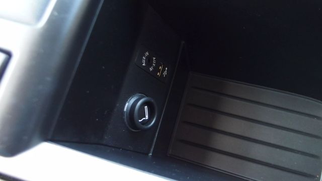 Vehicle image 57 of 59