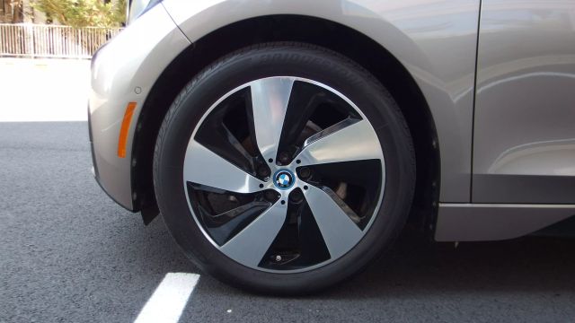 Vehicle image 14 of 59