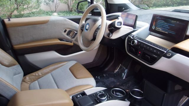 Vehicle image 36 of 59