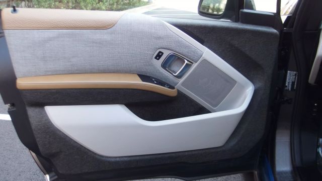 Vehicle image 15 of 59