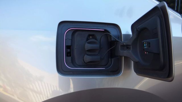 Vehicle image 8 of 59