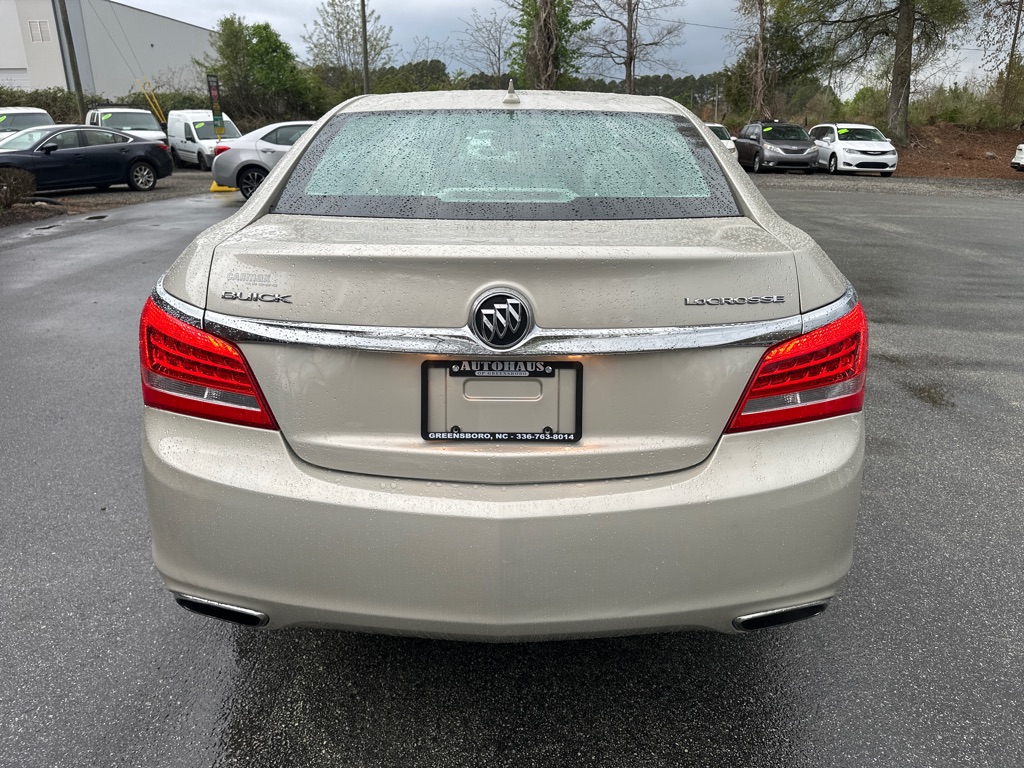 Vehicle image 9 of 34