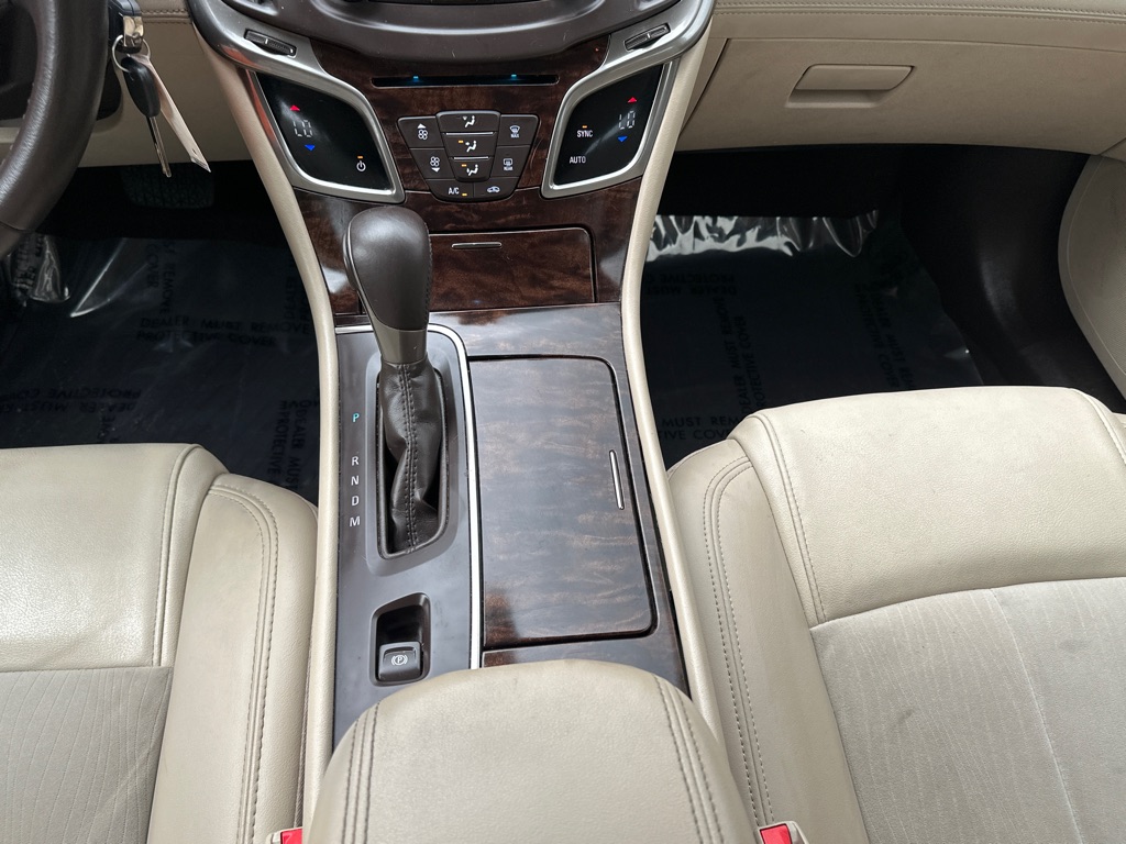 Vehicle image 27 of 34
