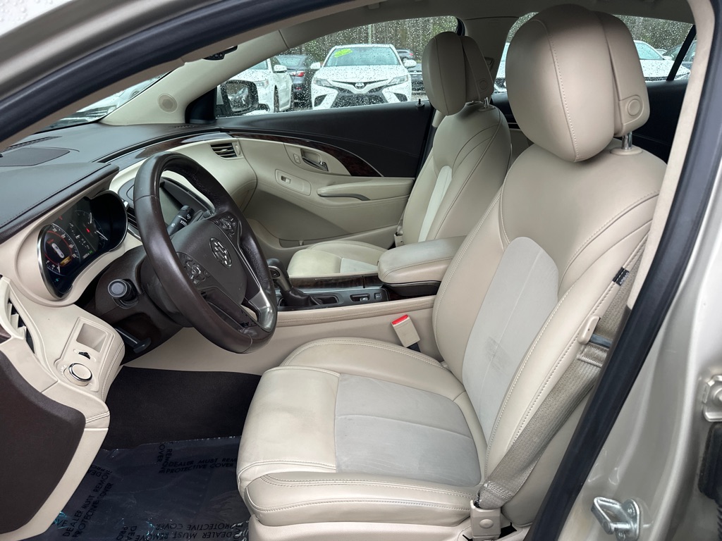 Vehicle image 11 of 34