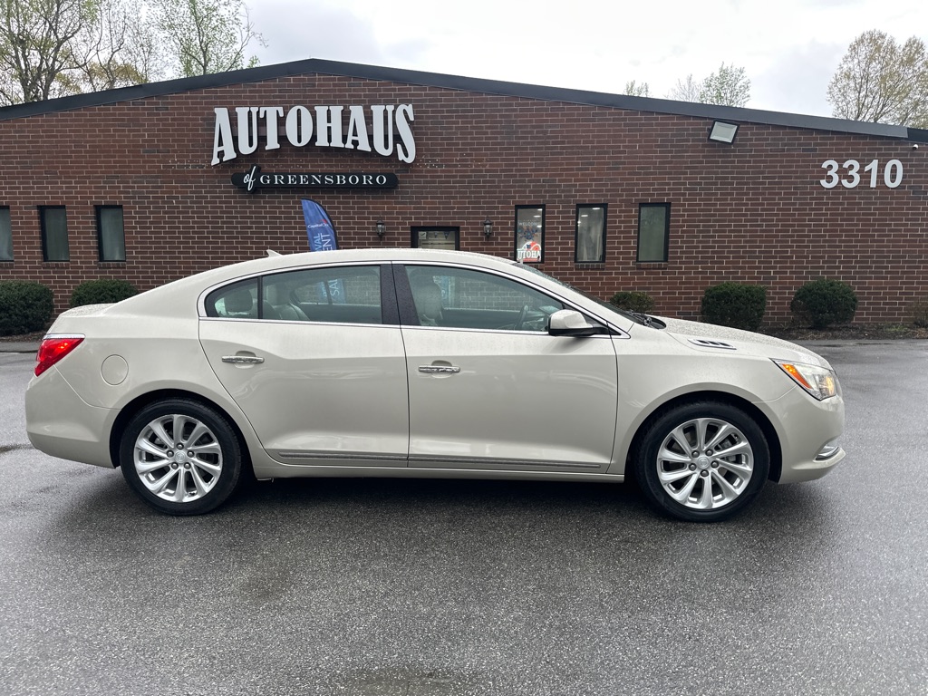 Vehicle image 4 of 34