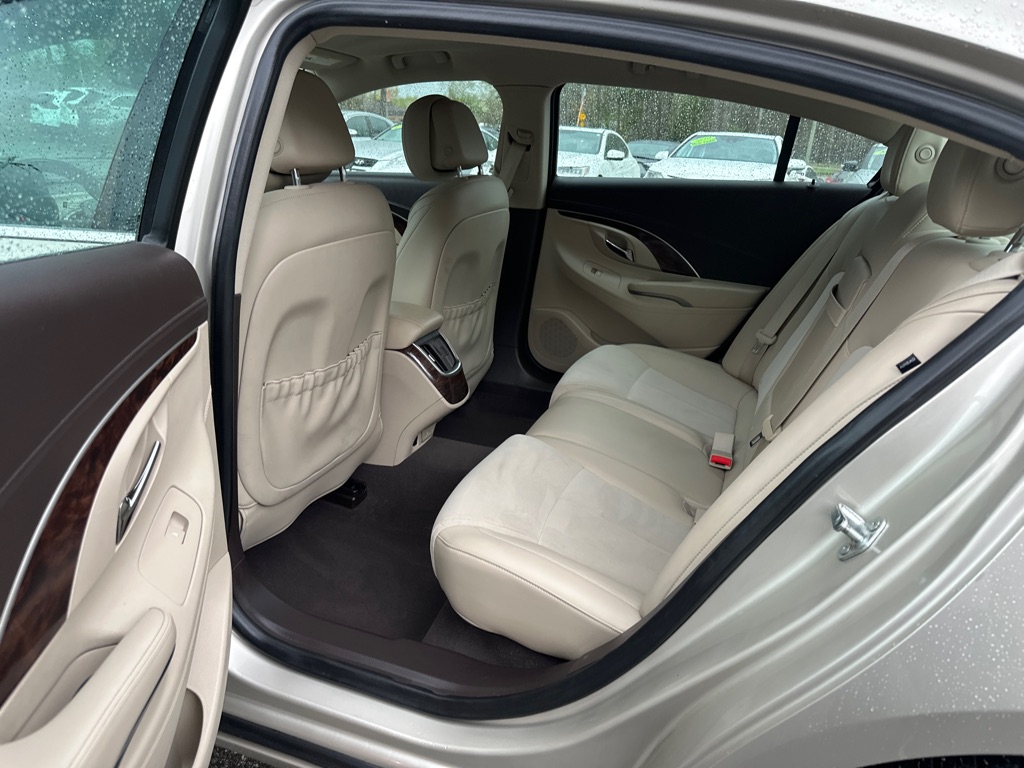Vehicle image 13 of 34