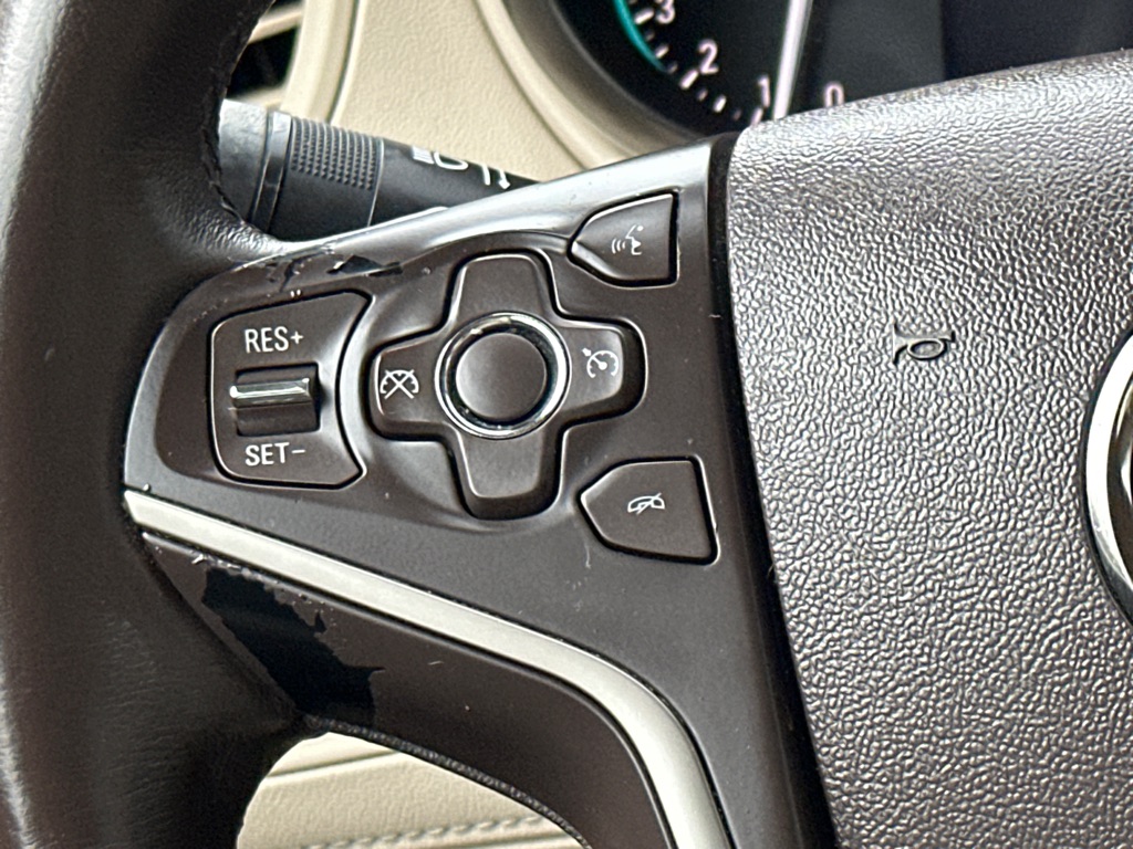 Vehicle image 25 of 34