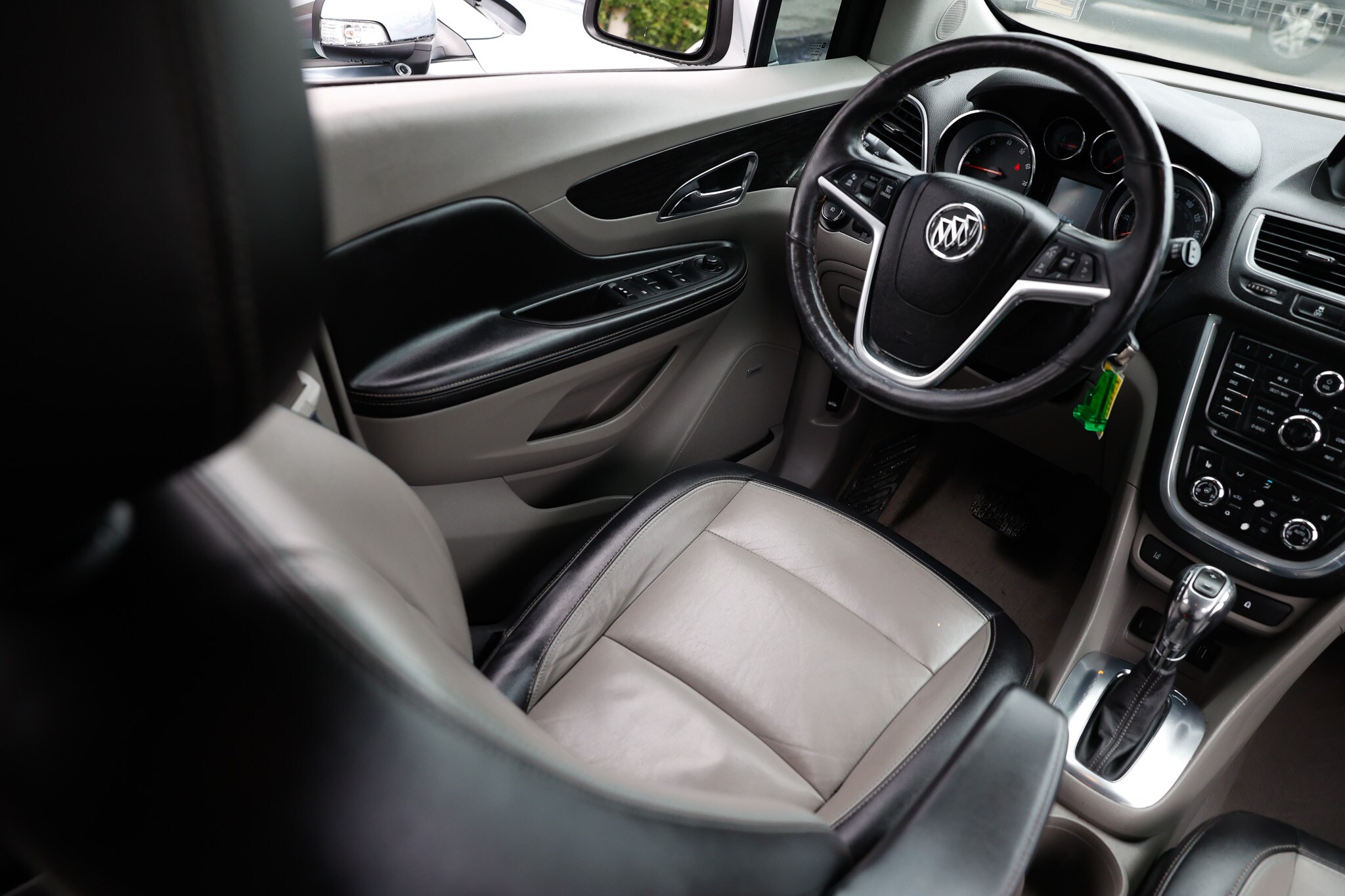 Vehicle image 25 of 56