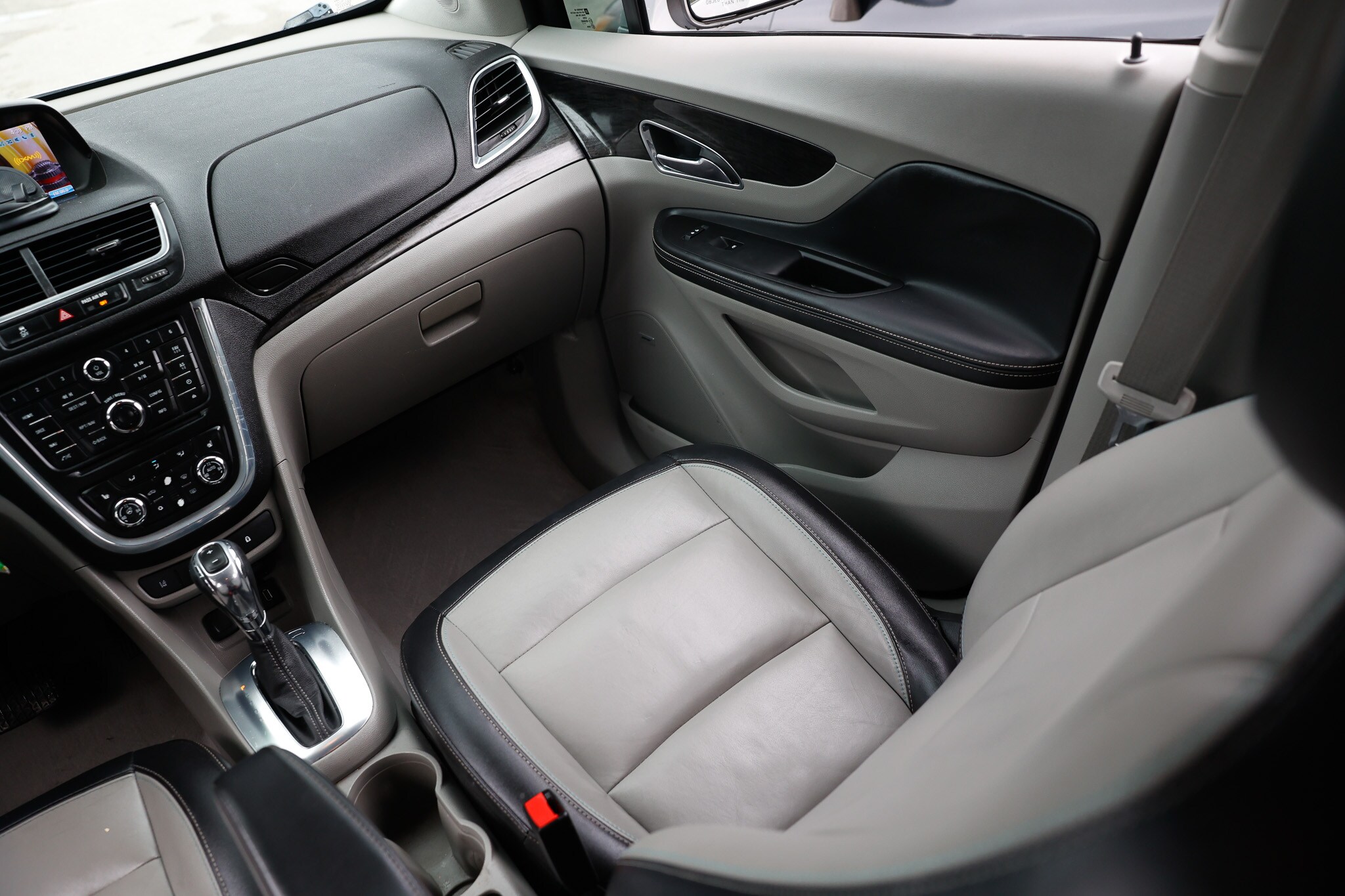 Vehicle image 27 of 56