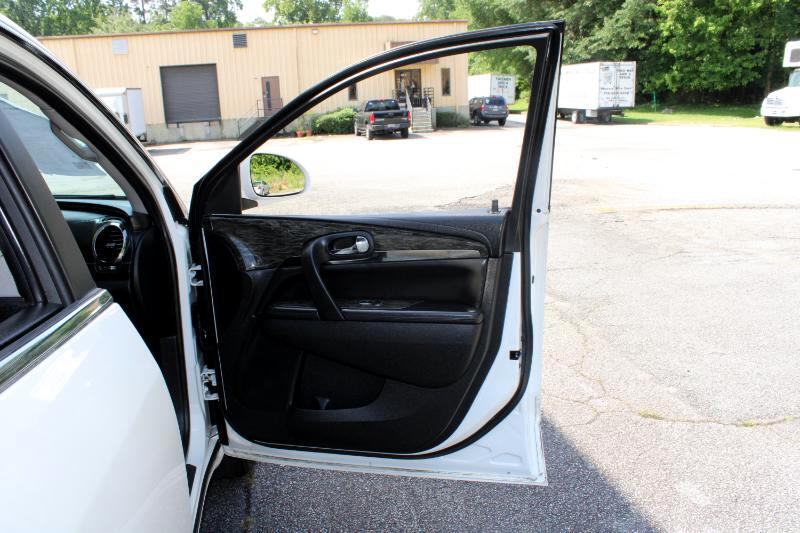 Vehicle image 23 of 27