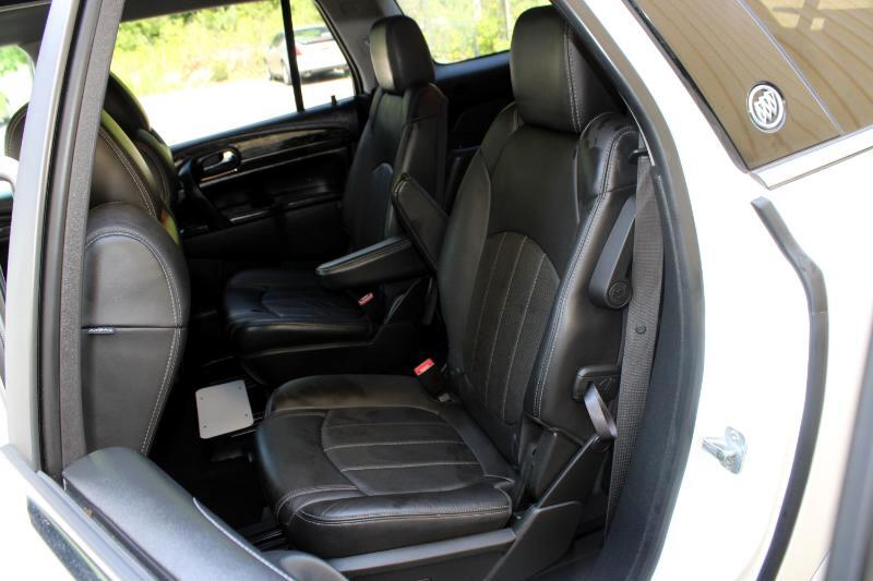 Vehicle image 14 of 27