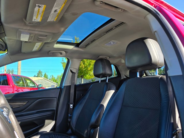 Vehicle image 14 of 30