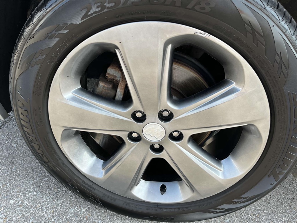 Vehicle image 9 of 23