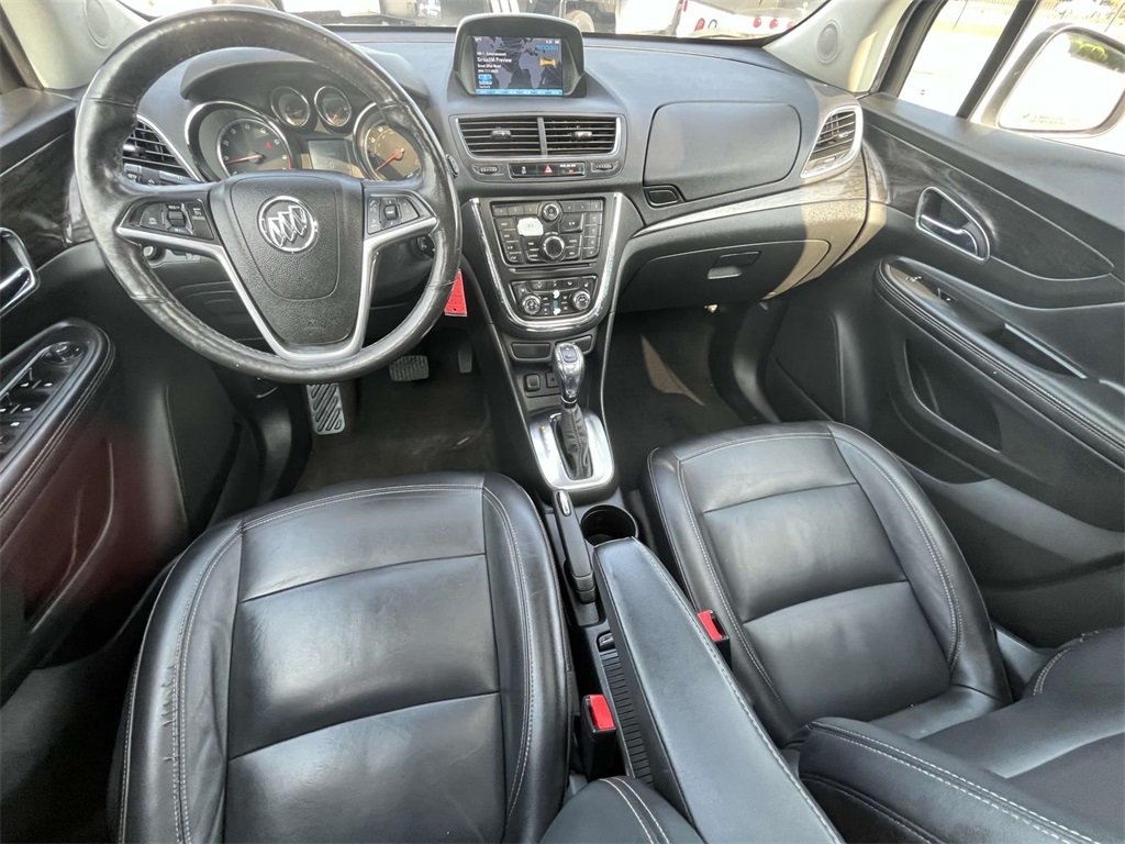 Vehicle image 19 of 23