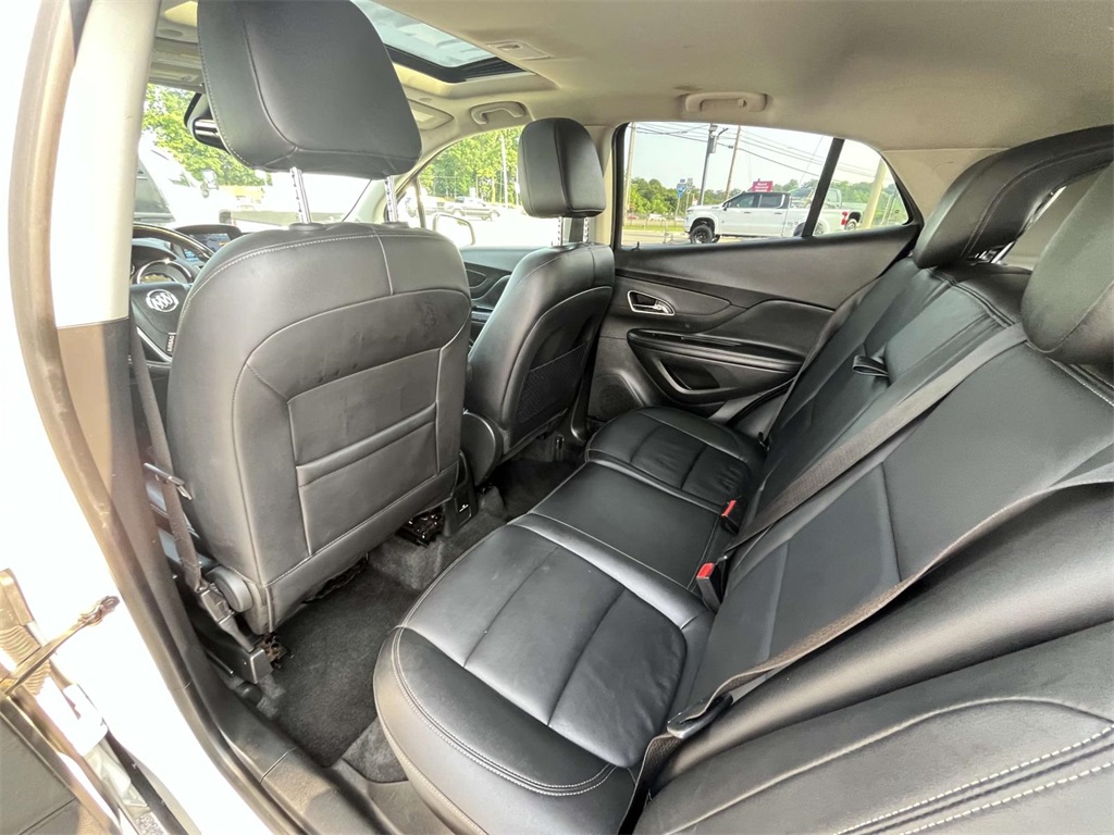 Vehicle image 18 of 23