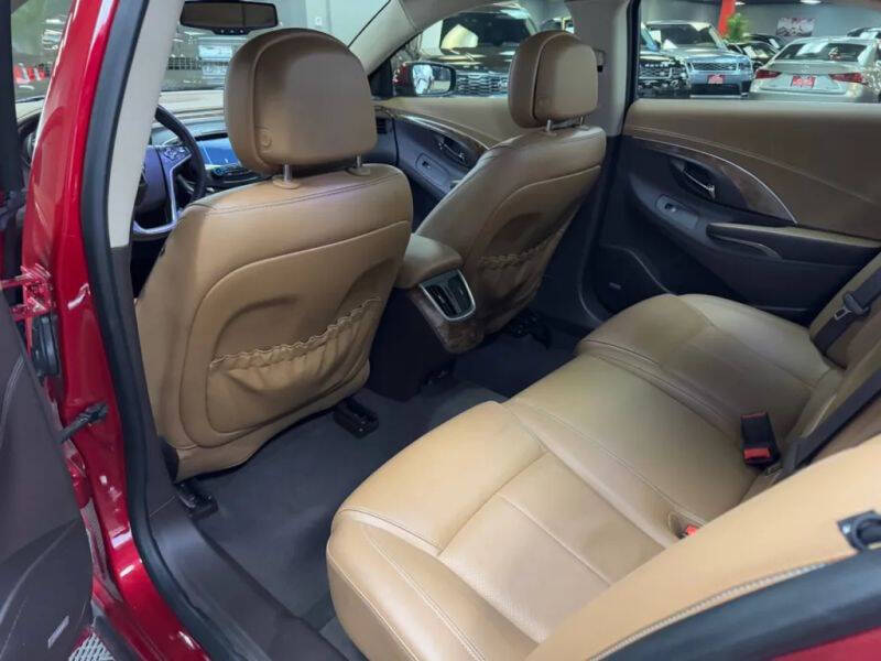 Vehicle image 43 of 56