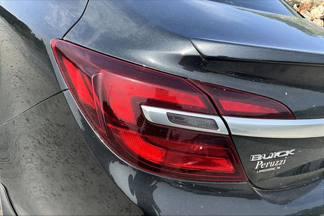Vehicle image 31 of 33