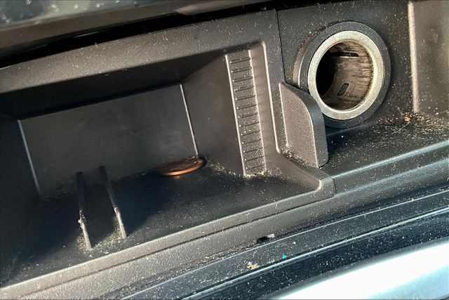 Vehicle image 26 of 33