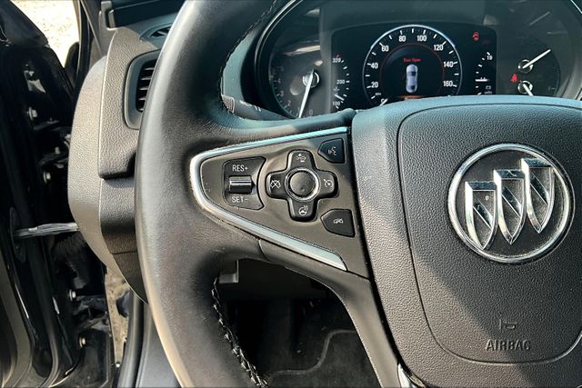 Vehicle image 16 of 33