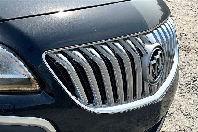 Vehicle image 27 of 33
