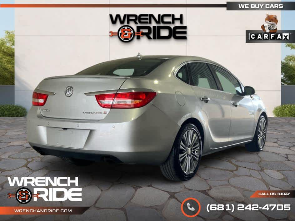 Vehicle image 10 of 34