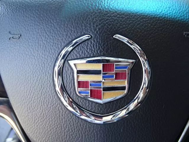 Vehicle image 38 of 49