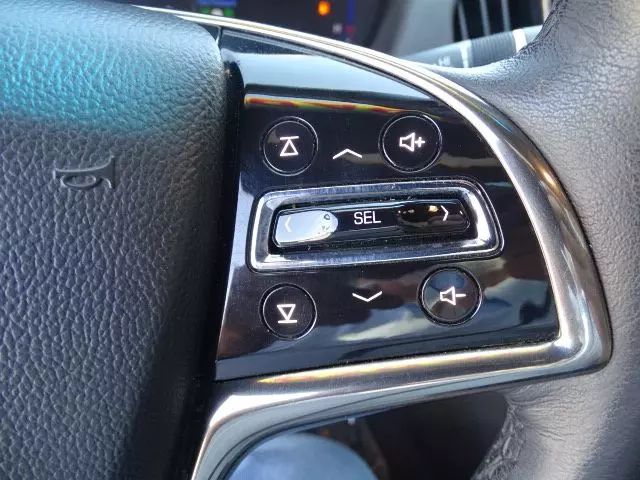 Vehicle image 39 of 49