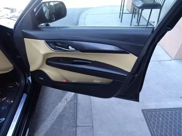 Vehicle image 17 of 49