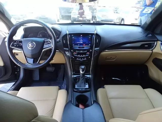 Vehicle image 33 of 49