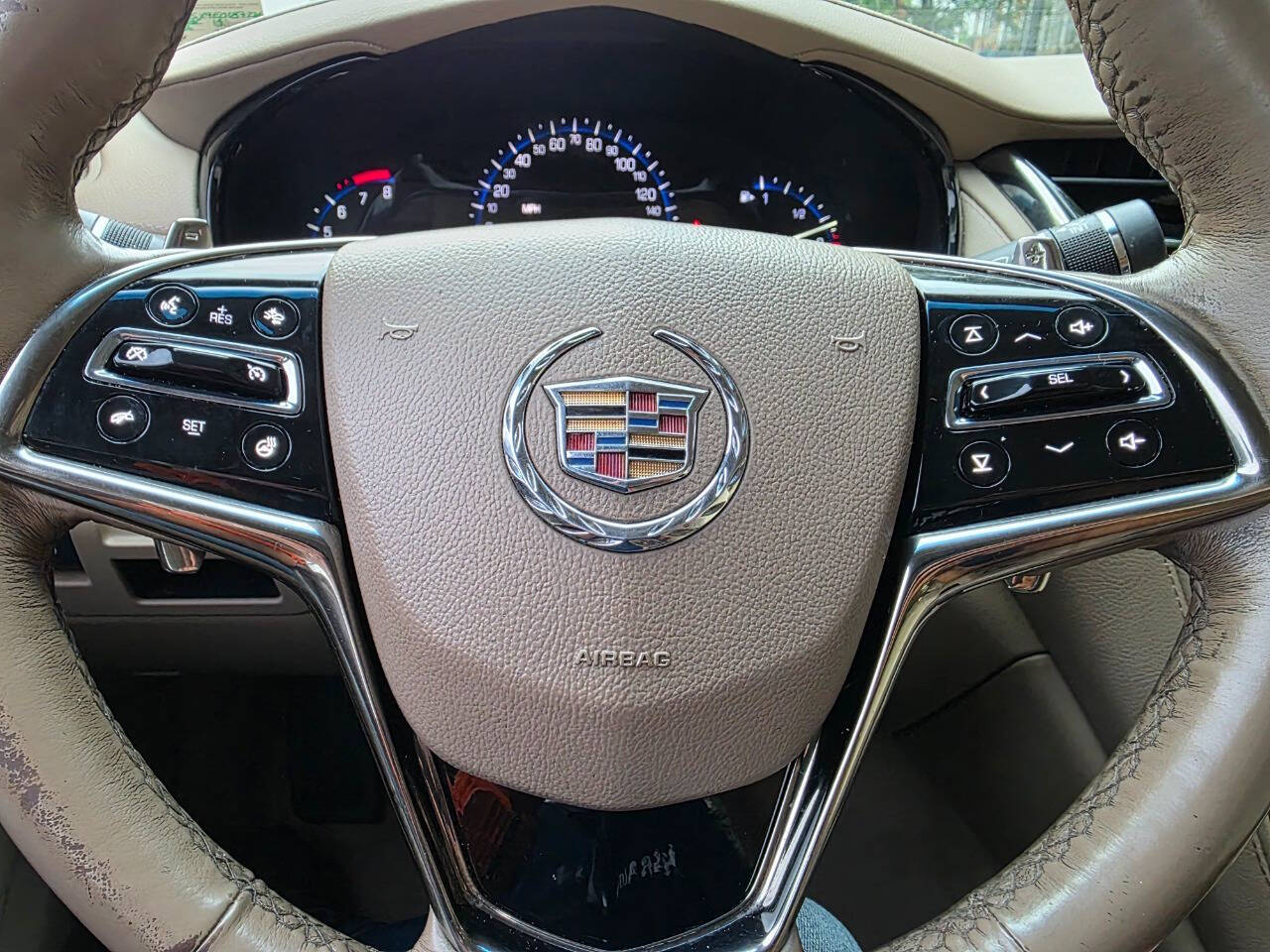 2014 Cadillac CTS Luxury Image 17 of 22