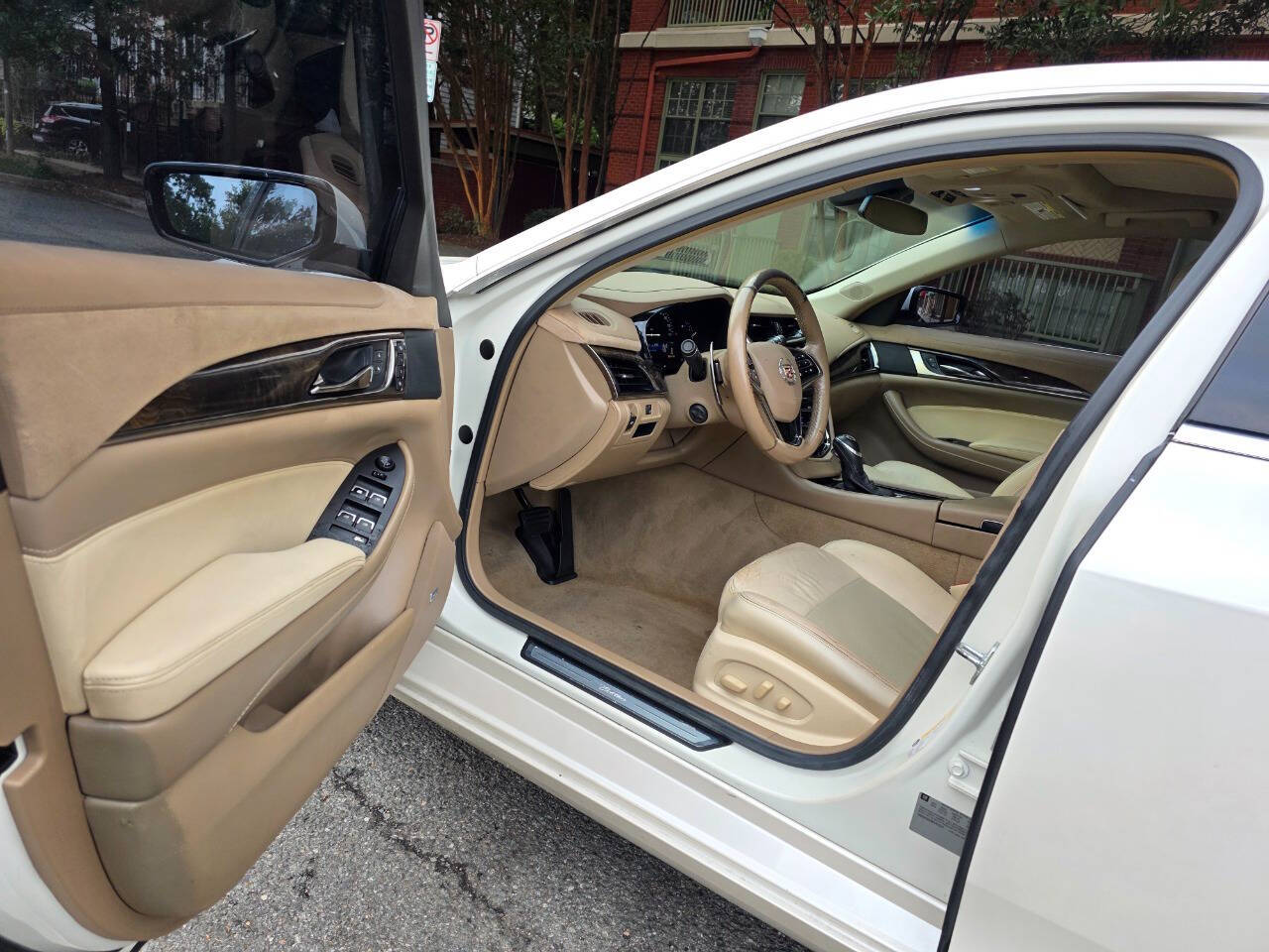 2014 Cadillac CTS Luxury Image 13 of 22