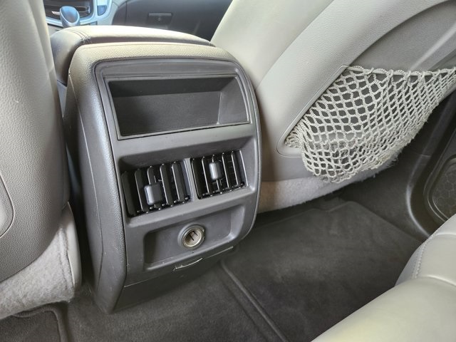 Vehicle image 26 of 30