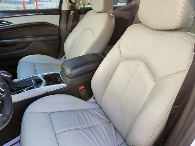 Vehicle image 14 of 30