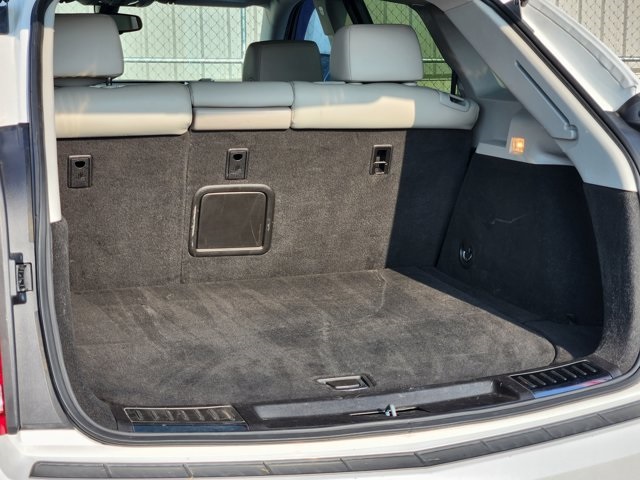 Vehicle image 12 of 30