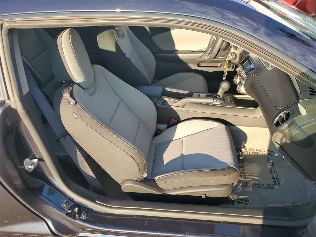 2014 Chevrolet Camaro LS Image 10 of 23