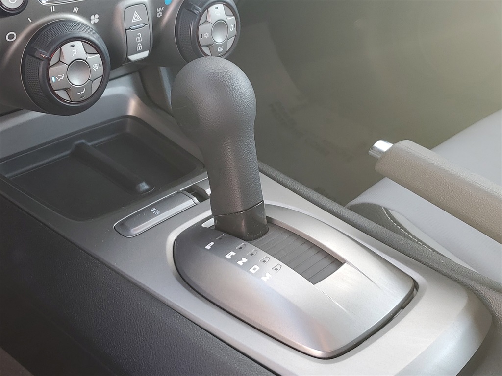 2014 Chevrolet Camaro LS Image 17 of 23