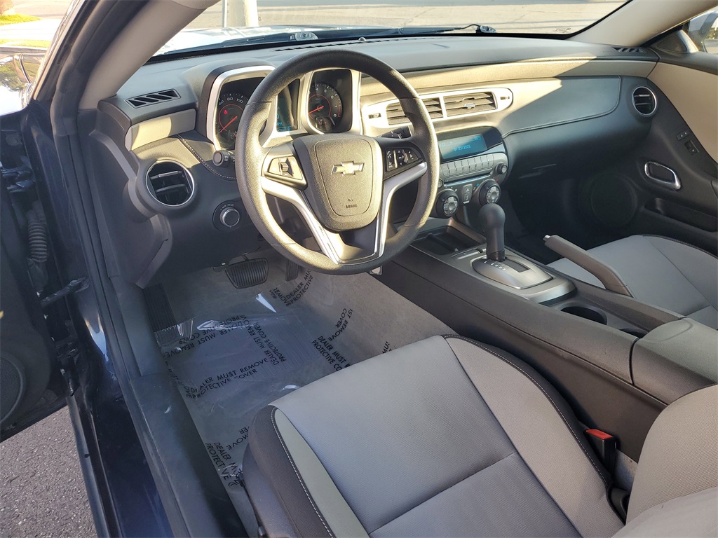 2014 Chevrolet Camaro LS Image 12 of 23